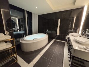 横浜ベイコート倶楽部　ロイヤルスート